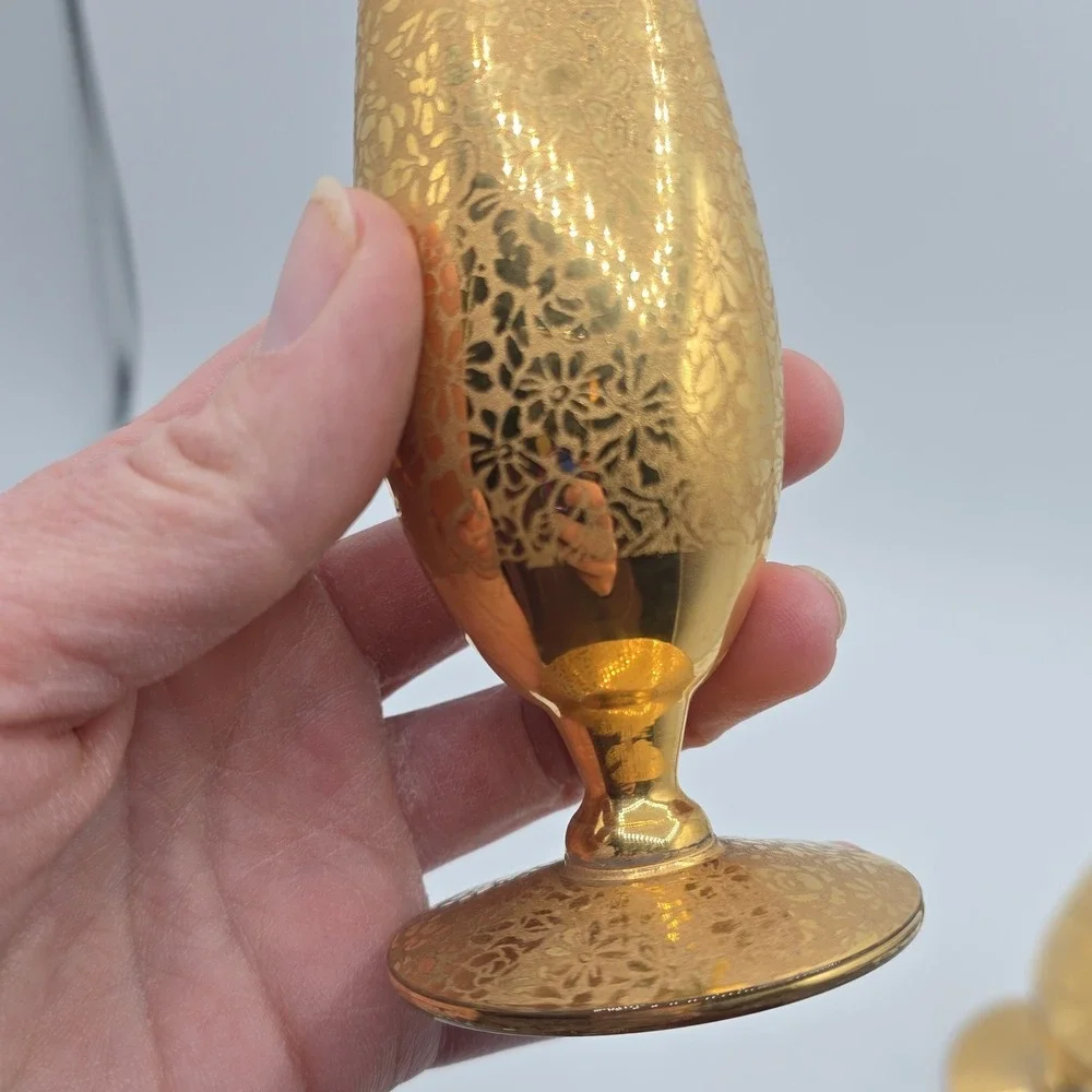 Vintage‎ Beautiful Bud Glass Vase Gold Floral Patterns Hollywood Regency